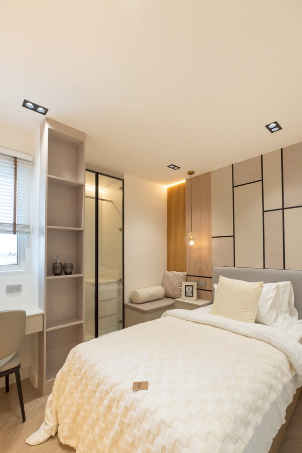 picture Luxury Penthouse Condominium for Sale - 13/40