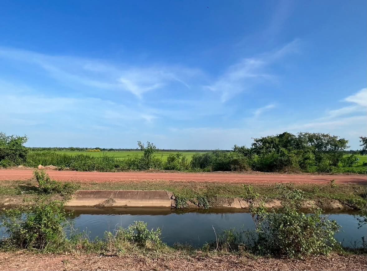 picture Vacant land for sale—excellent plot, suitable for a warehouse, café, or private residence. - 4/8
