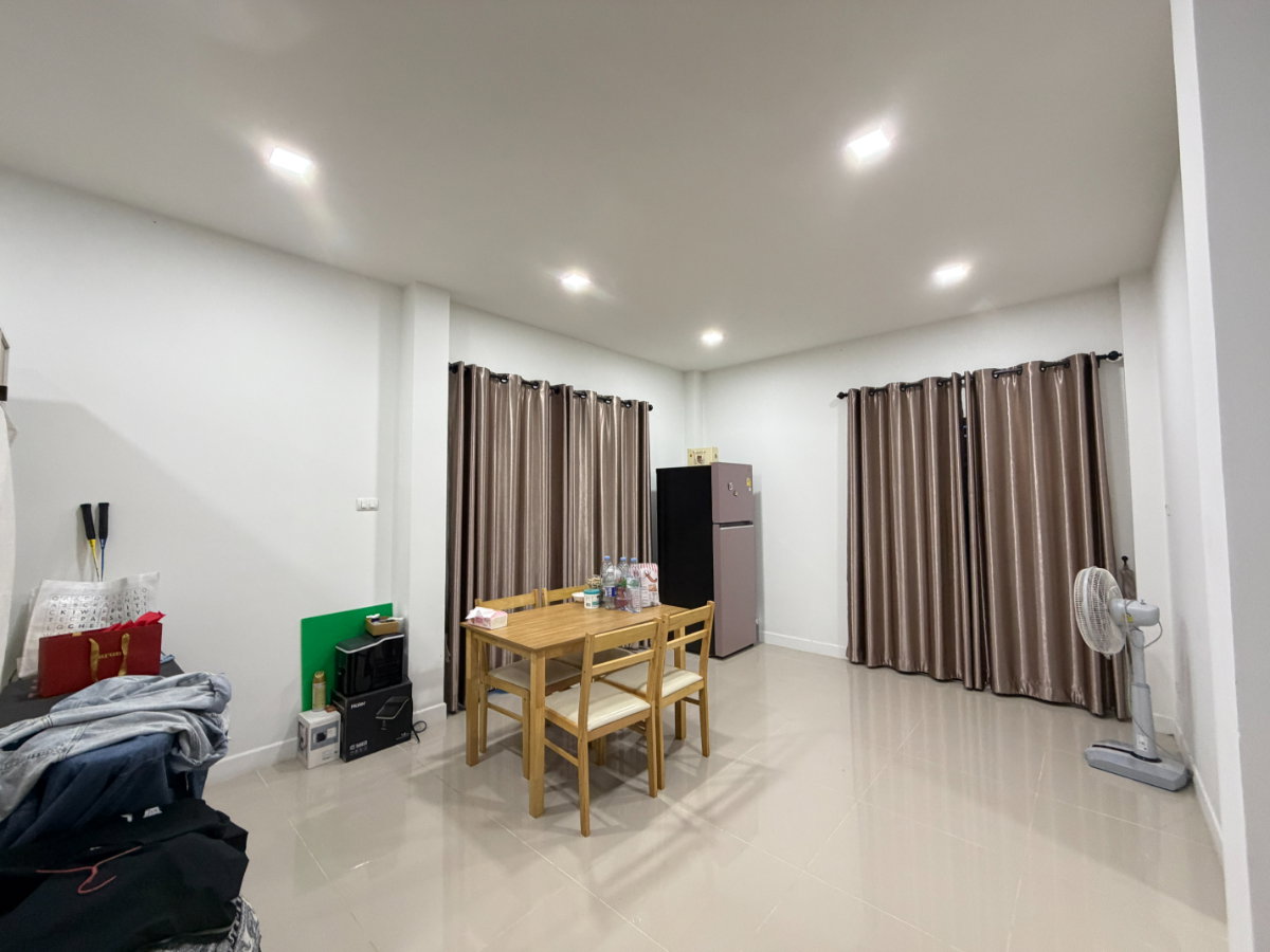 รูป 🏡 ขายด่วน บ้านแฝด Baan U ซอย 12 ใกล้นิคมอมตะ ชลบุรี เจ้าของขายเอง พร้อมเข้าอยู่ ราคาต่อรองได้ - รูปที่ 21/22