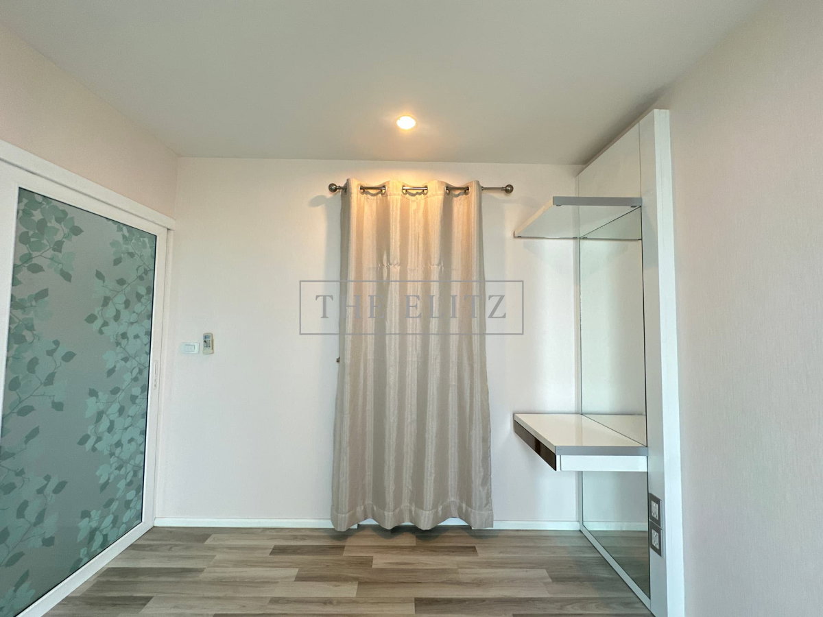 picture ✨RARE FIND! Flawlessly Renovated Modern Living Space – 100% Move-in Ready with Zero Fixes Needed ✨ - 9/24