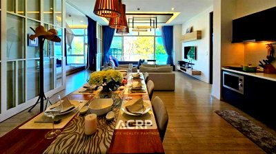 Condos for sale : Penthouse Hua Hin beachfront condo Wan Veyla for sale