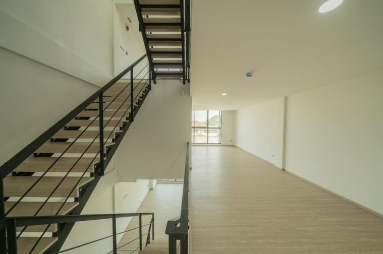 3-bed home office for rent, 22 sq wah, Saphan Sung