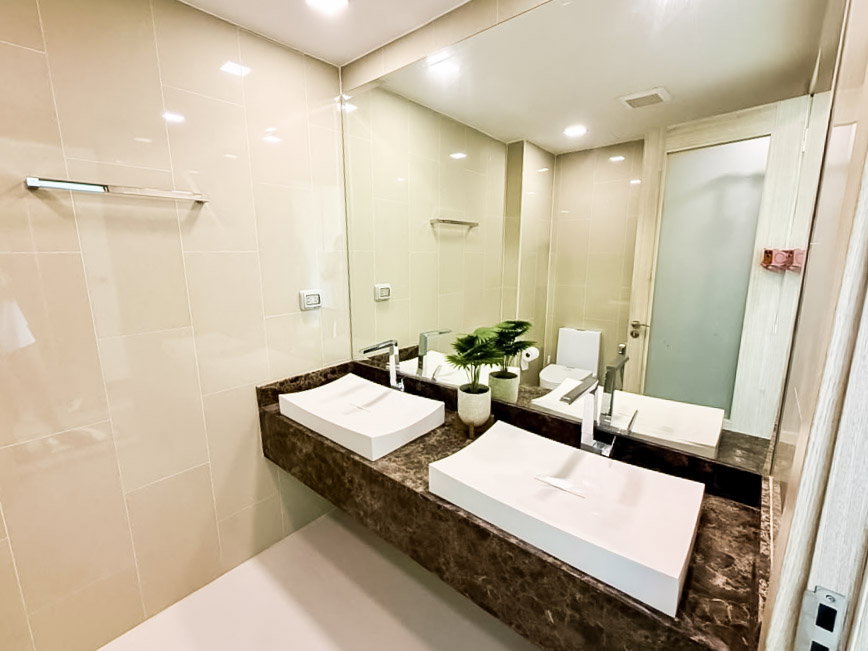 รูป The Peak Towers Pattaya 1 Bedroom Condo for Rent - รูปที่ 8/12
