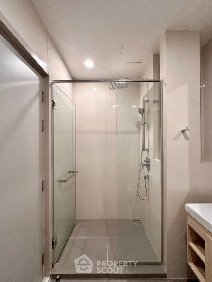 รูป ชั้น 30 คอนโด 1 ห้องนอน Oka Haus Sukhumvit 36 | BTS ทองหล่อ (ID 3082316) - รูปที่ 9/10