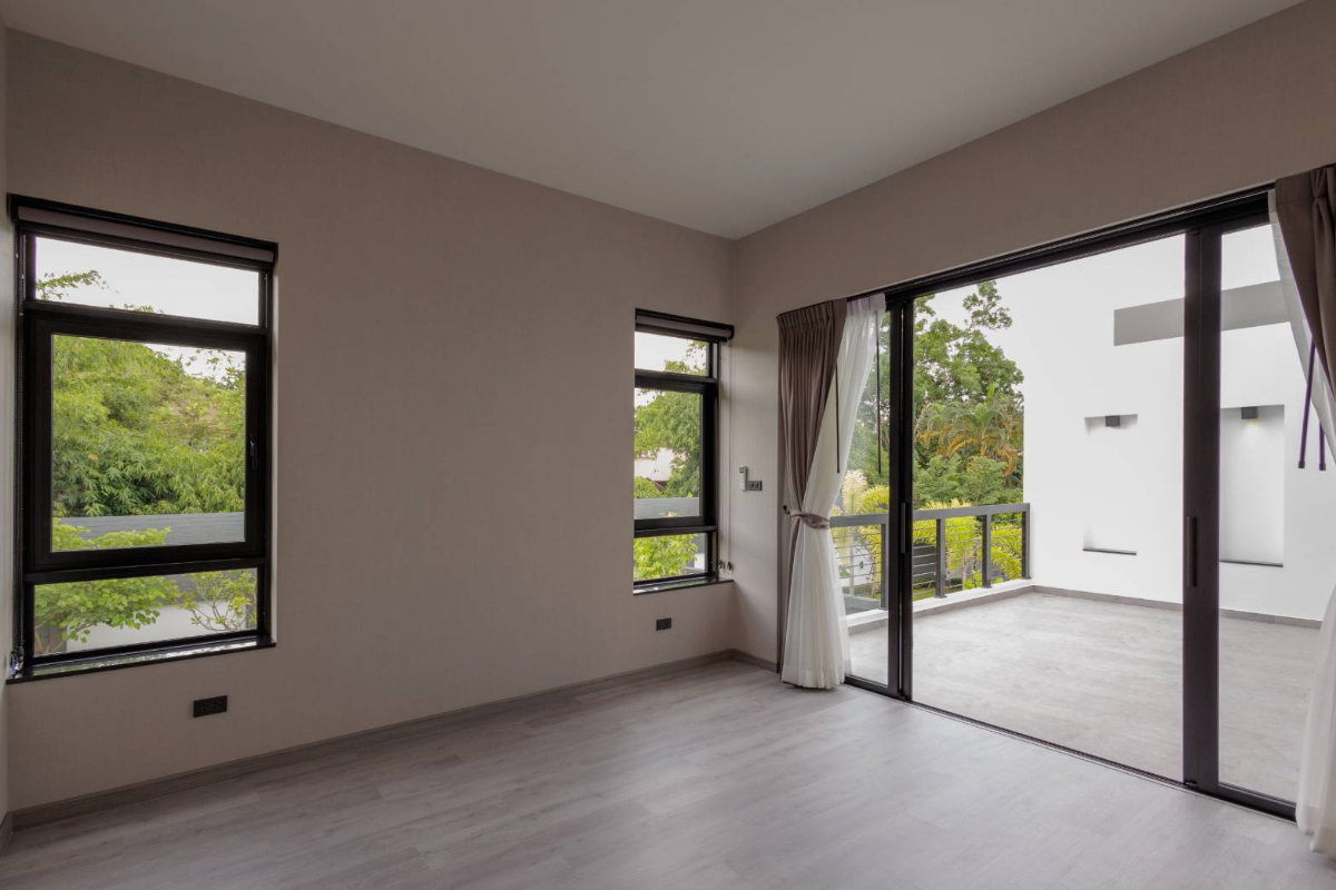 picture Luxury 2-Storey Pool Villa for Sale - 11/14