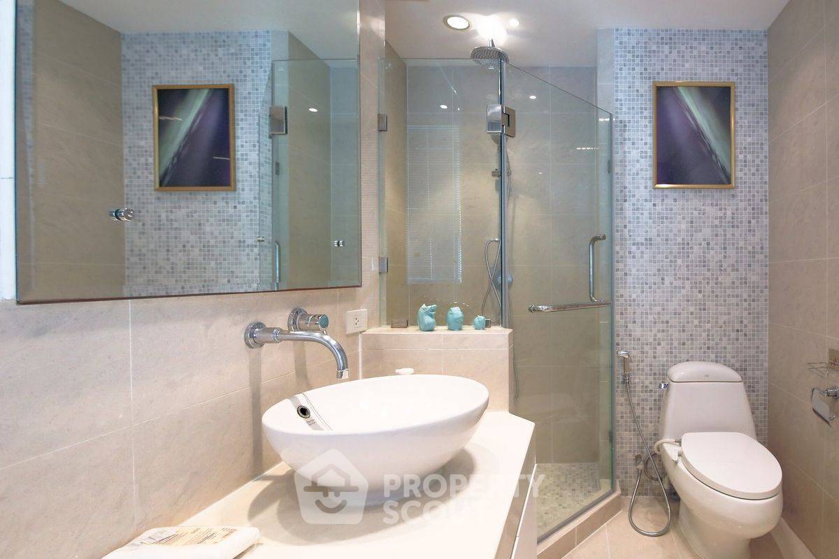 picture 2-BR Condo For Rent At Baan Siri 24, 80000 THB | 8th-Floor Near BTS Phrom Phong (ID 2229579) - 2/20
