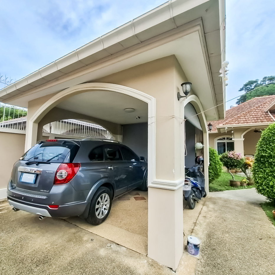 picture Pool Villa for Sale Pratumnak Pattaya Near Thappraya Road - 13/14