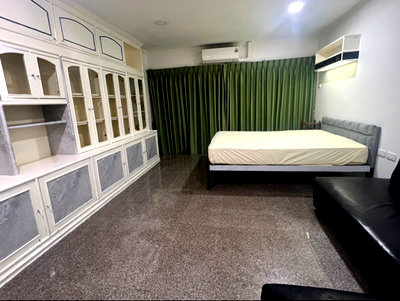 Condos for rent : condo40s.qm for rent near mrt.thailand cultural center