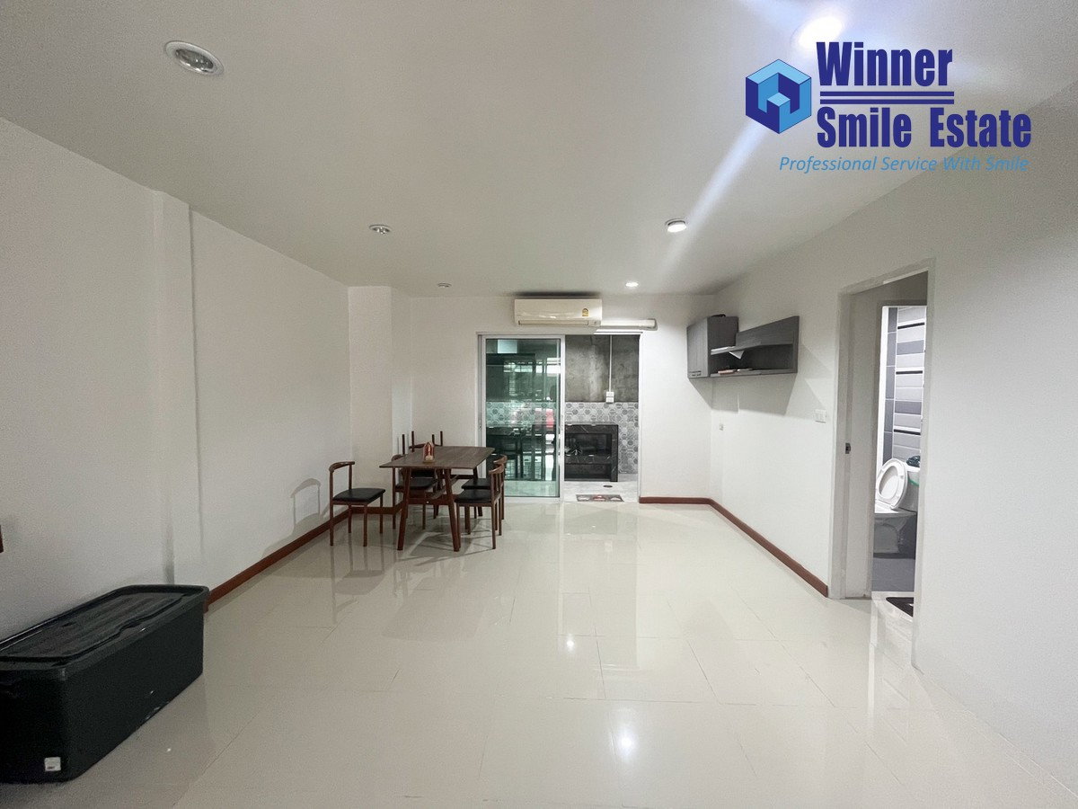 รูป ขายบ้านทาวน์โฮม เดอะทรัสต์ ทาวน์ วงแหวน-ลำลูกกา 3 ห้องนอน พื้นที่ใช้สอย 130 ตร.ม. - รูปที่ 3/10