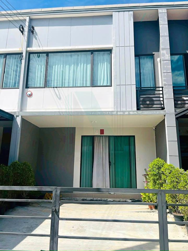 Townhouses for sale : For Sell Town house PLENO SRINAKARIN - THEPHARAK 2-story 3 bedroom 2 bathroom