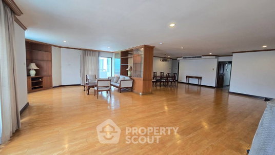 คอนโด 4-ห้องนอน ที่ เหลียงการ์เด้น ใน ช่องนนทรี (ID 3083014)