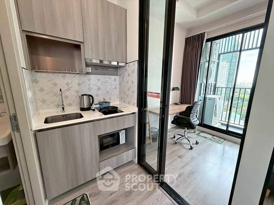 picture High-Floor 1-BR Condo At Knightsbridge Prime Ratchayothin, BTS Ratchayothin (ID 3082964) - 1/3