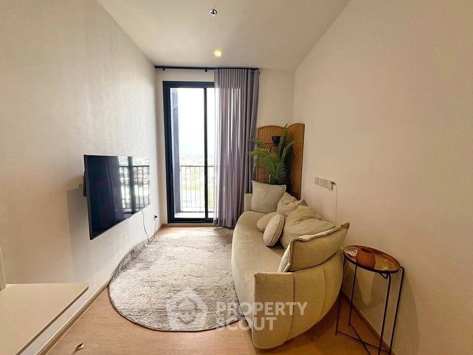 picture Pet-Friendly 2-BR 59 Sqm Condo At Maru Ekkamai 2, BTS Ekkamai (ID 3080845) - 1/4