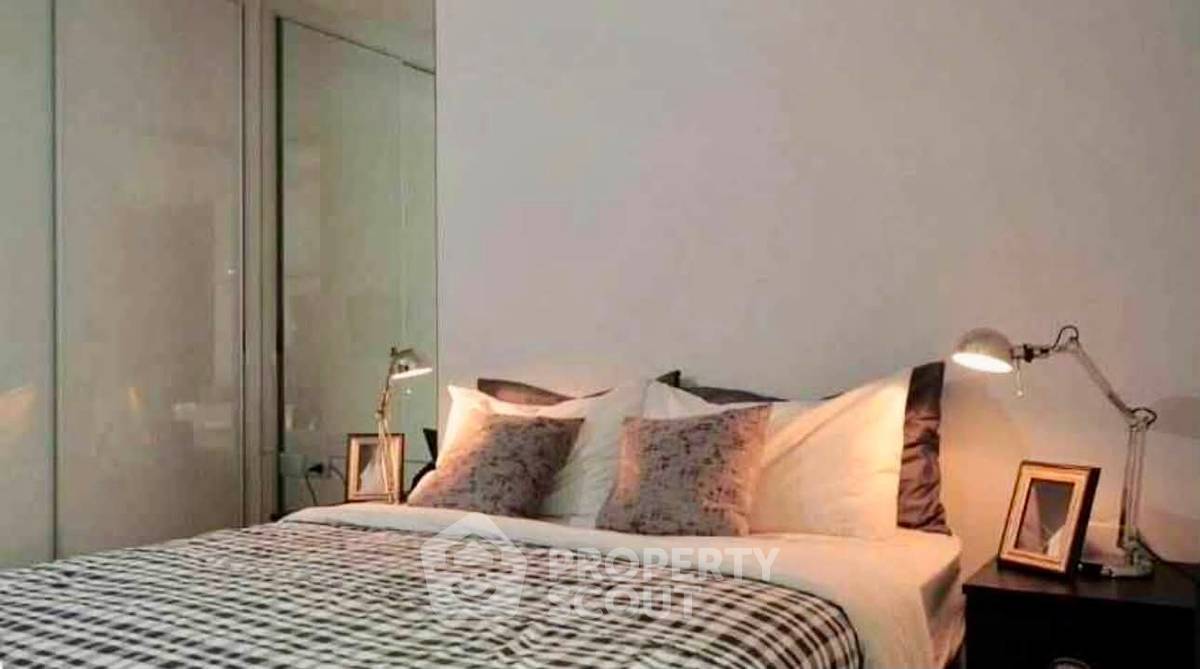picture High-Floor 1-BR 46 Sqm Hyde Sukhumvit 13 Condo, 200m to BTS Nana (ID 3082309) - 7/11