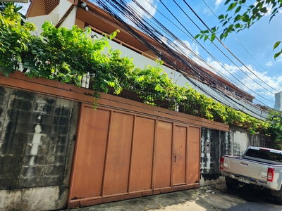 รูป ขาย ที่ดิน พร้อมบ้าน ซอย น้อมจิต สันติภาพ1 เนื้อที่ 99 ตรว ราคา 34.0 ล้านบาท - รูปที่ 1/7