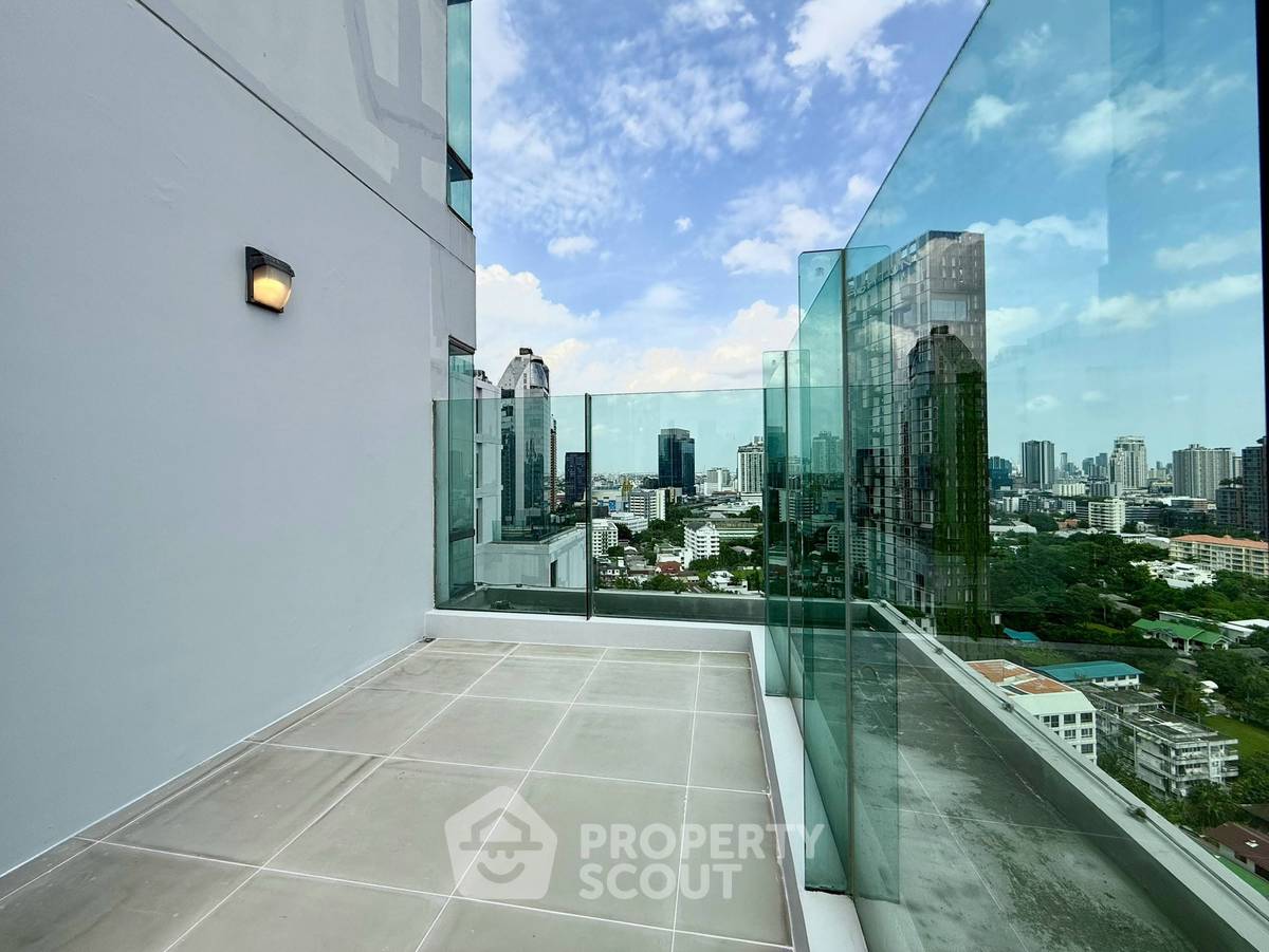 รูป คอนโด 2 ห้องนอนให้เช่า Rhythm Sukhumvit 36-38 ใกล้ BTS ทองหล่อ 300 ม. (ID 3083320) - รูปที่ 19/22