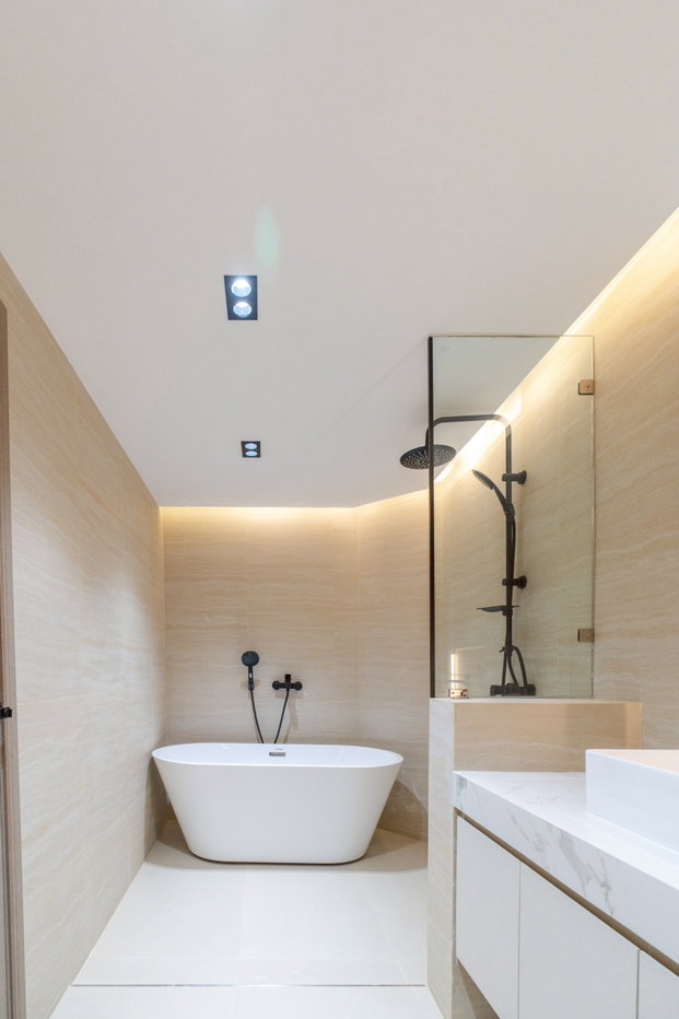 picture Luxury Penthouse Condominium for Sale - 34/40