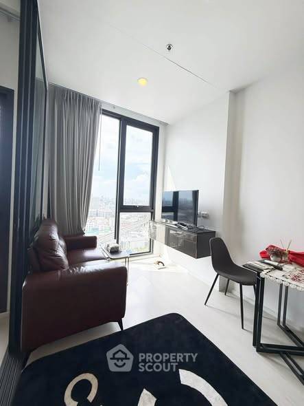 picture 1-BR 33 Sqm At 17th Floor At Mazarine Ratchayothin, 90m To BTS Ratchayothin (ID 3083300) - 2/11