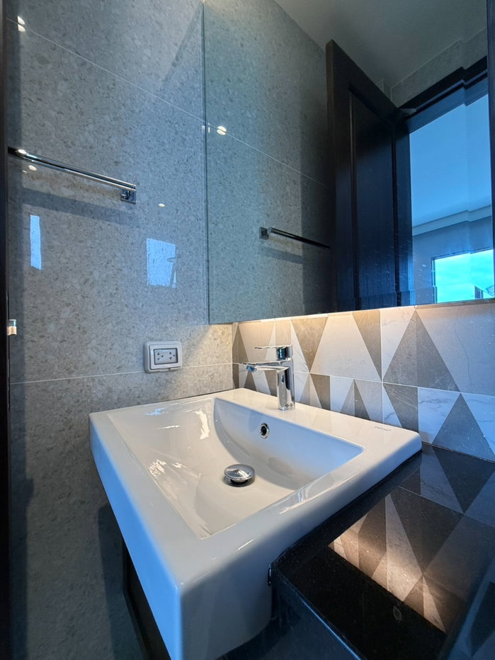รูป ให้เช่า Perfect Masterpiece Sukhumvit 77 (137 ตร.ว.) 4 นอน 6 น้ำ ติดโรบินสันลาดกระบัง - รูปที่ 31/46