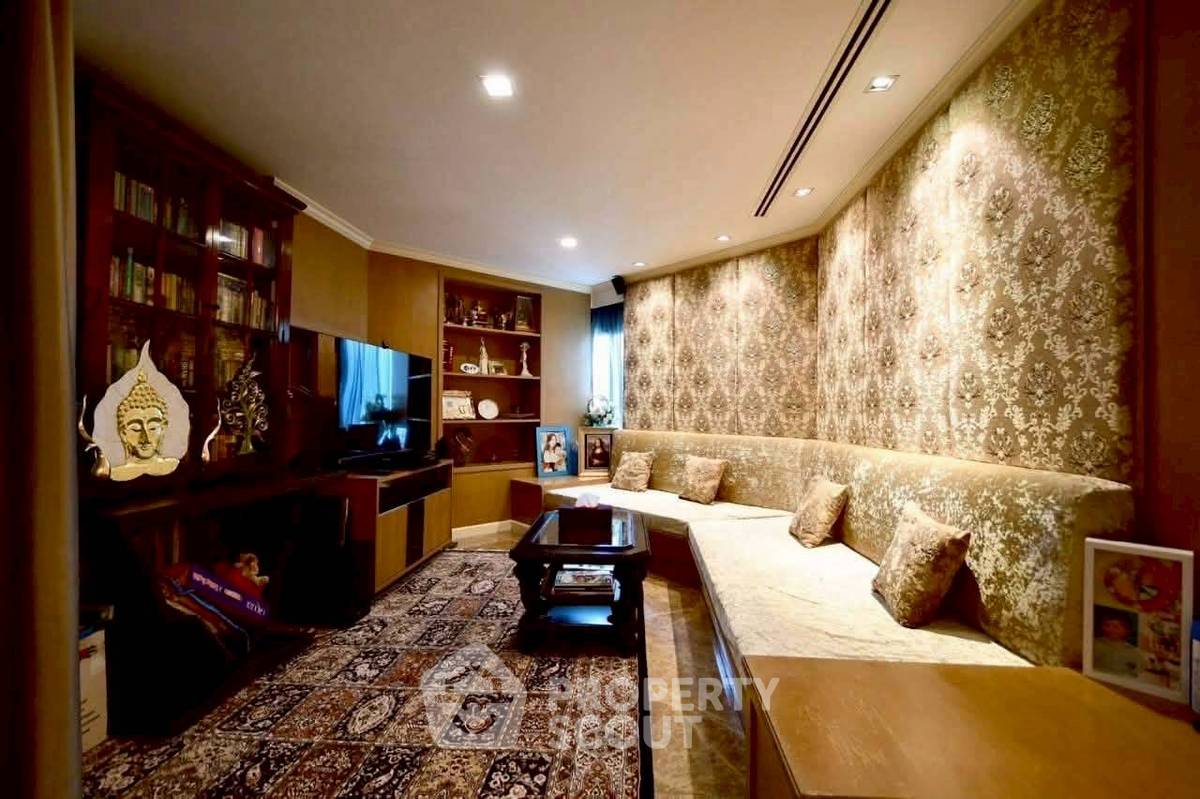 รูป คอนโดขาย 3 ห้องนอน 30 ชั้น 230 ตร.ม. สาทร การ์เด้นส์ ใกล้ MRT สีลม (ID 3082158) - รูปที่ 7/20
