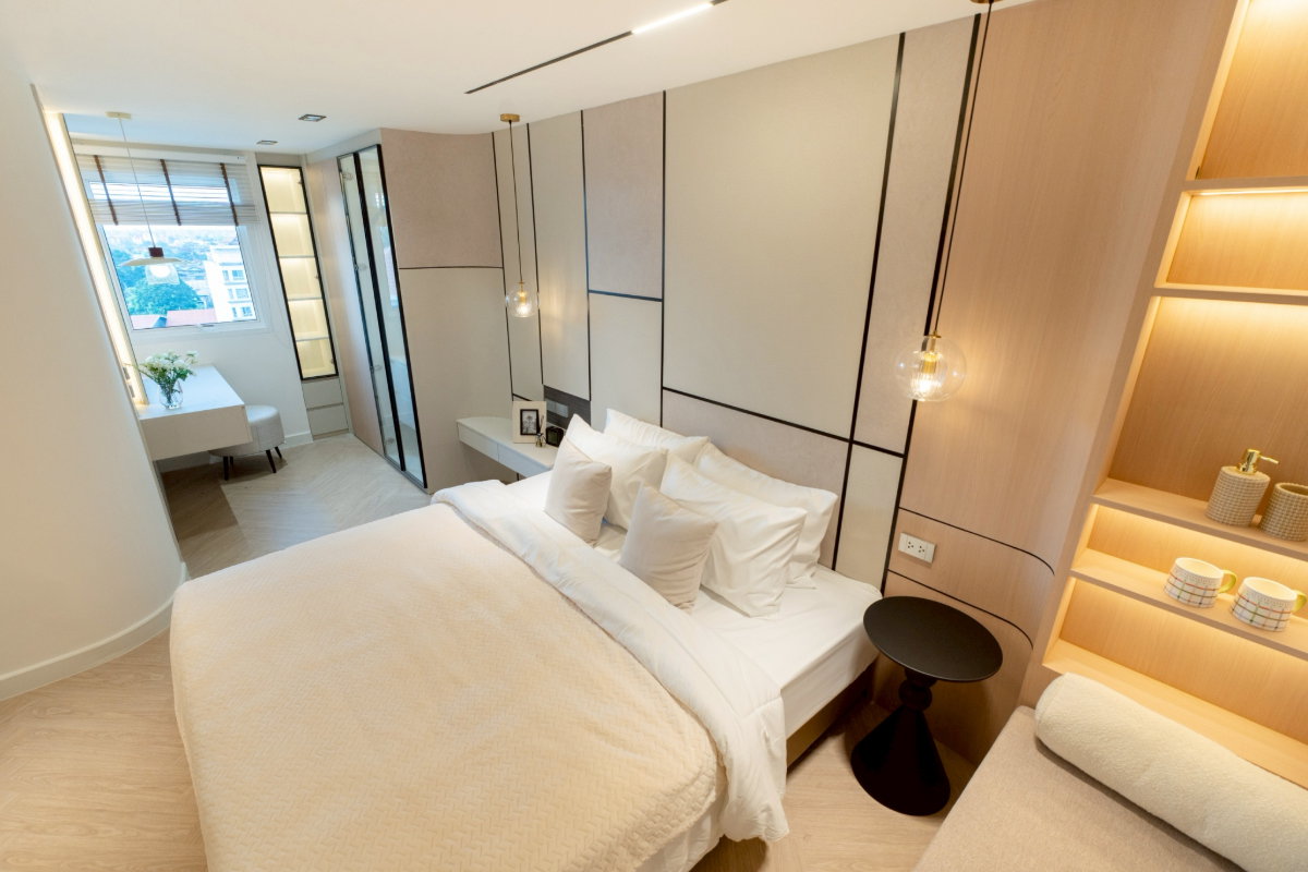 picture Luxury Penthouse Condominium for Sale - 26/40