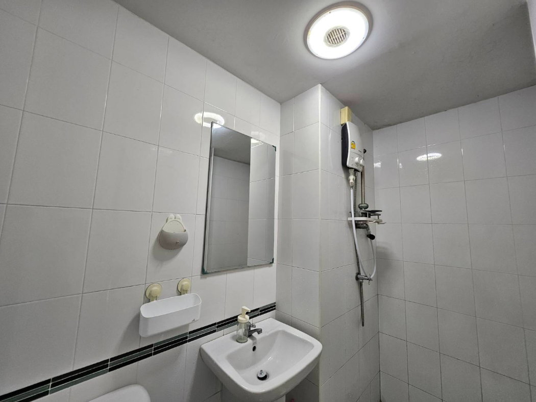 picture The Avenue Spring for rent the best price. - 8/10