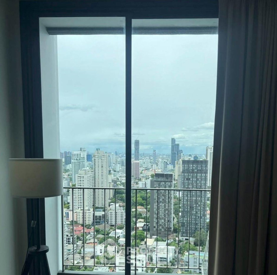 picture 33 Sqm 1-BR At The Edge Sukhumvit 23, 200m to MRT Sukhumvit (ID 3080939) - 4/7