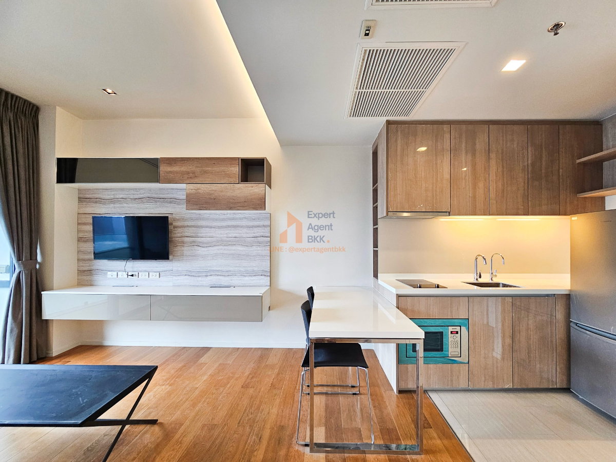 picture SALE : Circle Living Prototype - 1 Bedroom LC247 - 1/13