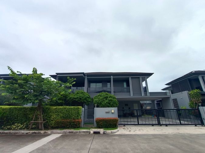 4-bed house for rent, 300 sqm, 80 sq wah, Setthasiri Krungthep Kreetha