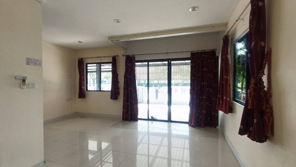 รูป 🏡✨ ให้เช่าบ้านเดี่ยว — iLeaf Park วงแหวน–รังสิตคลอง 4 บ้านหลังใหญ่ พื้นที่เยอะ จอดรถได้หลายคัน - รูปที่ 2/16