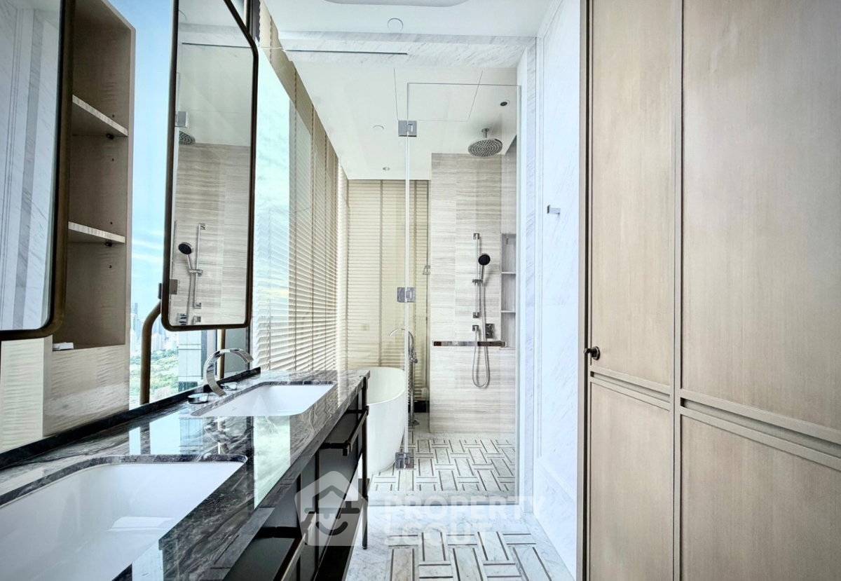 picture High-Floor 3-BR 218 Sqm One 89 Wireless, 200m to MRT Lumphini (ID 3079167) - 10/13