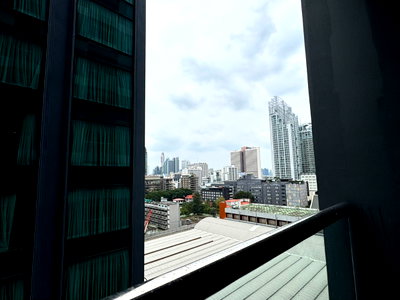 ขายคอนโด : คอนโด ขาย หรือเช่า HYDE SUKHUMVIT 13 46 SQM