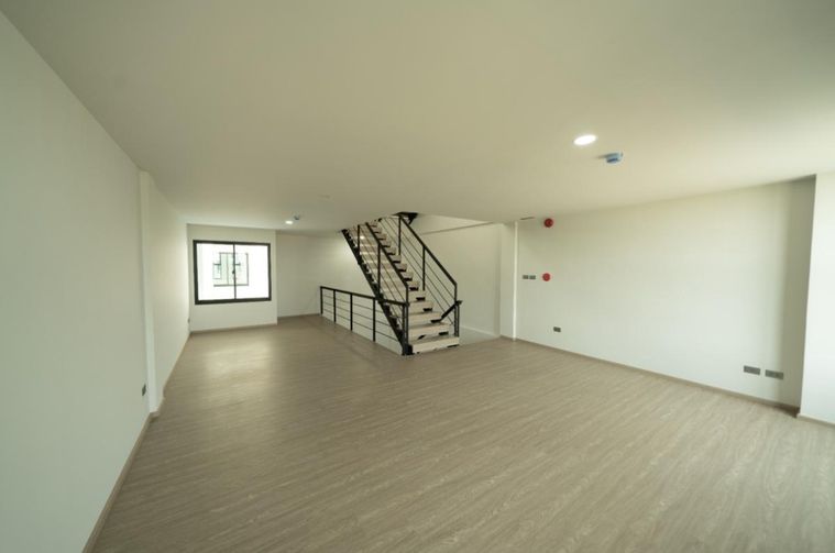 3-bed home office for rent, 22 sq wah, Saphan Sung