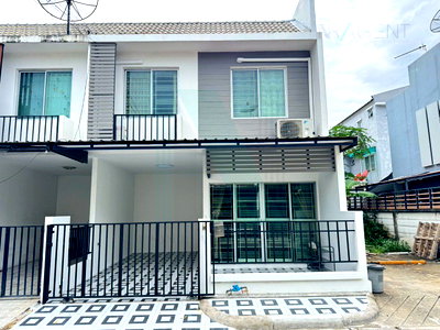 ทาวน์โฮม ม.ศรีปทุม : 📌 ขายทาวน์เฮาส์ โครงการ อารียา เดลี่ เกษตร-นวมินทร์ 2 ชั้น 3 ห้องนอน 2 ห้องน้ำ