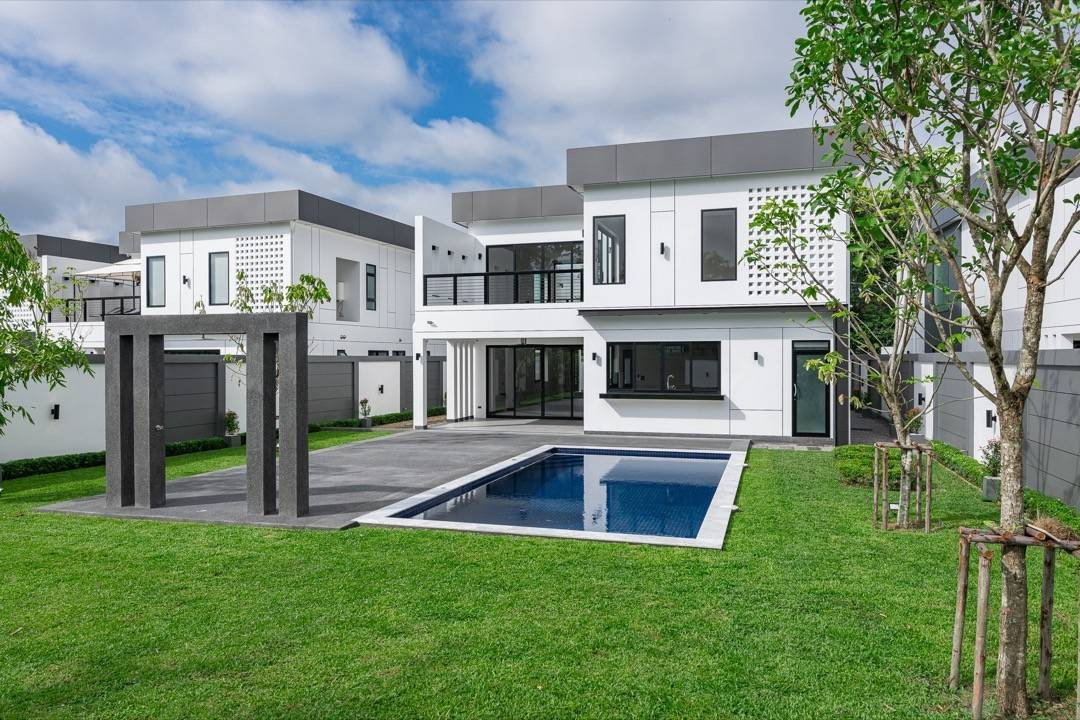 picture Luxury 2-Storey Pool Villa for Sale - 1/14