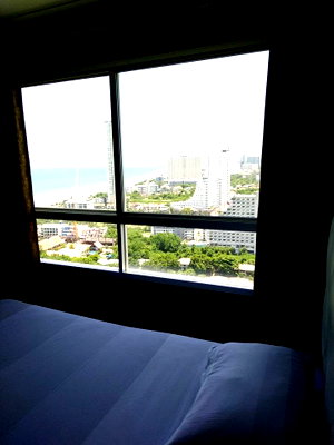 Condos for sale : HOT SALE! Below Market Price 29th Floor with Stunning Sea View!