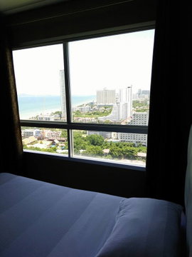 HOT SALE! Below Market Price 29th Floor with Stunning Sea View!