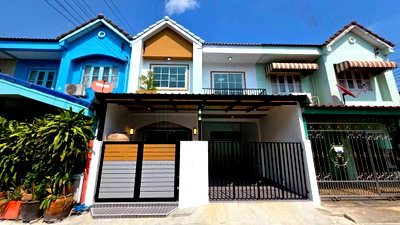 ทาวน์โฮม นนทบุรี : ขายทาวน์เฮาส์ โครงการ บัวทองธานีพาร์ควิลล์ 1 2 ชั้น 4 ห้องนอน 2 ห้องน้ำ