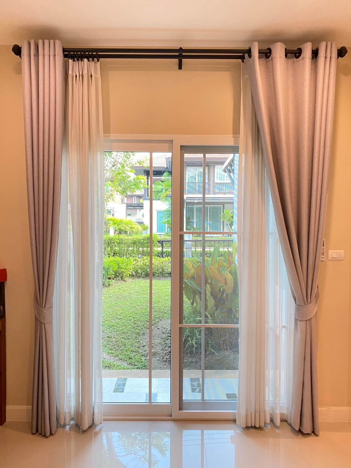 picture 2-Storey Detached House for Rent - 12/14