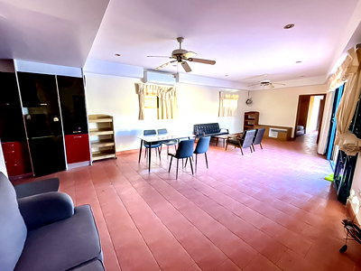 Houses for sale Bang Lamung Chonburi : Pool Villa for Sale Noen Plub Wan East Pattaya 5 Bedroom