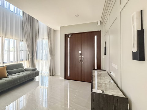 Luxury House for Sale Nong Pla Lai East Pattaya 4Bedroom