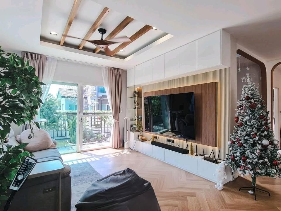 รูป 🏡✨ ให้เช่าบ้านเดี่ยว 2 ชั้น สไตล์มูจิ – Centro พหลฯ–วิภาวดี 2 📍 บ้านหลังมุม ติดสวนส่วนกลาง ทำเลดีที่สุดของโครงการ เงียบสงบ เป็นส่วนตัว - รูปที่ 1/21