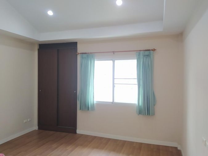 4-bed townhouse for rent, 19 sq wah, Prinyaluck Ekachai-Bangbon