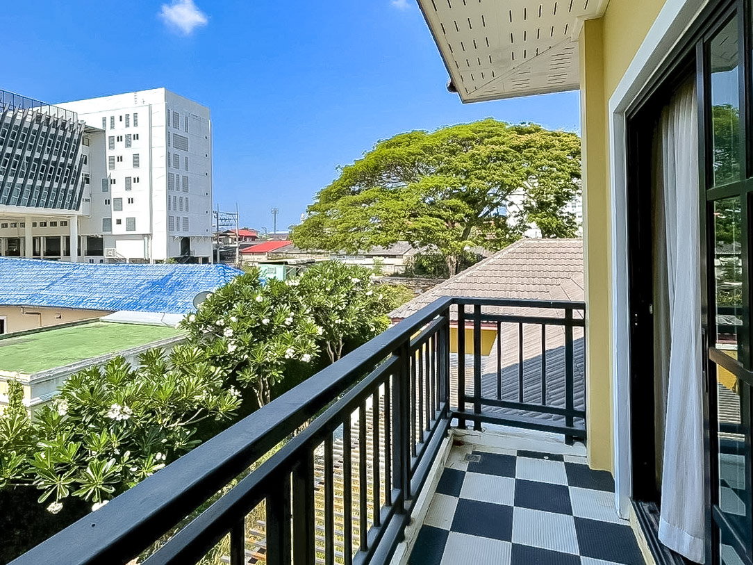 รูป Luxury 2Storey House for Sale Noen Plub Wan East Pattaya 5Bed - รูปที่ 19/25