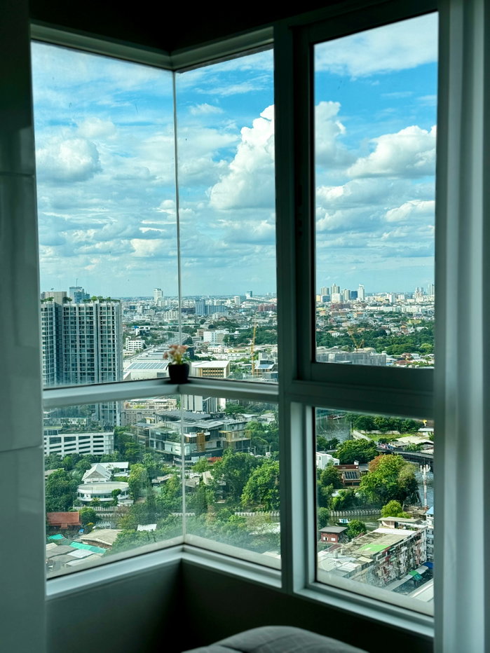 รูป คอนโดวิวเมือง สวยมาก ห้องมุม ชั้น 31 (ชั้นสูงสุดของคอนโด) เฟอร์นิเจอร์ใหม่ ครบ สะดวกสบาย พร้อมเข้าอยู่ - รูปที่ 15/17