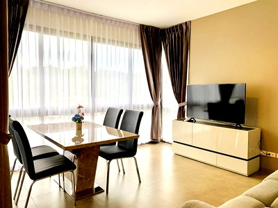 Condos for sale : Unixx South Pattaya 2 Bedroom Corner Condo for Sale with Tenant