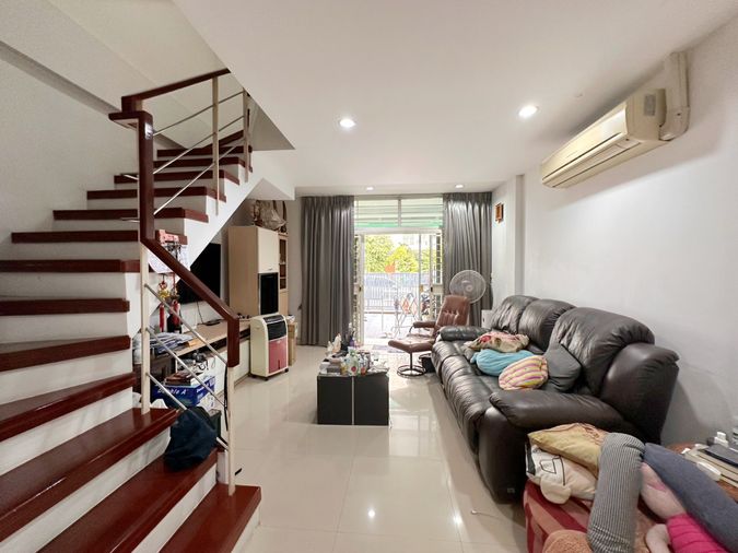 4-bed townhouse for sale, 176 sqm, 17 sq wah, Thanapat Haus Sathorn - Narathiwas