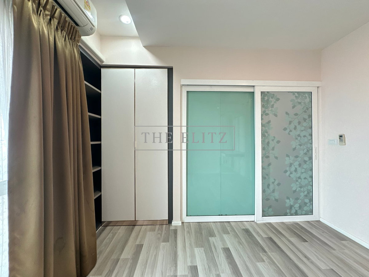 picture ✨RARE FIND! Flawlessly Renovated Modern Living Space – 100% Move-in Ready with Zero Fixes Needed ✨ - 8/24