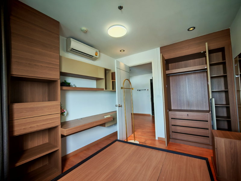 For sale the president3 Sathorn near BTS fully furnished
