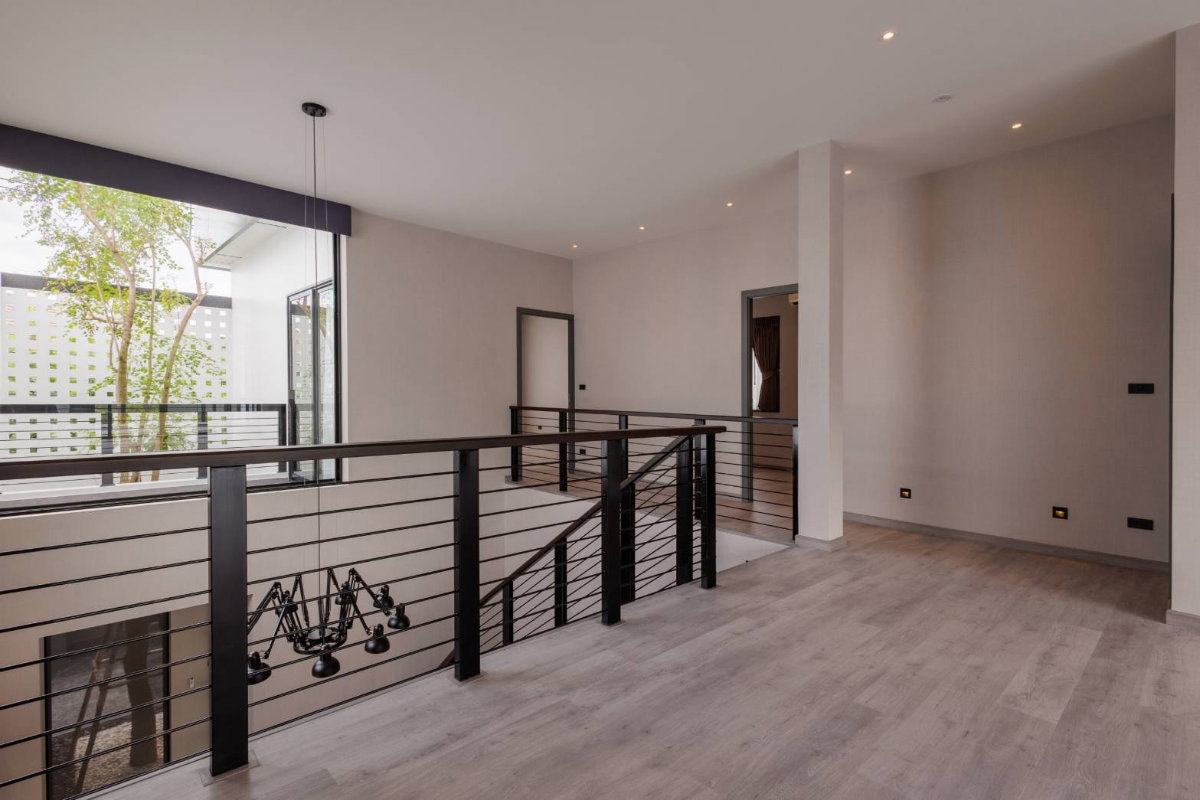 picture Luxury 2-Storey Pool Villa for Sale - 12/14